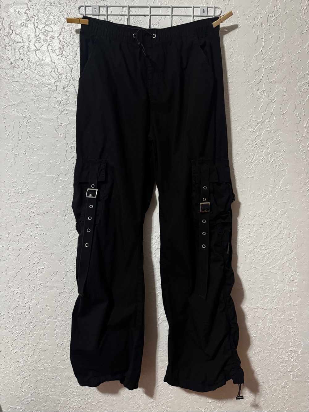 Hot Topic Black Grommet Strap Wide Leg Parachute Pants